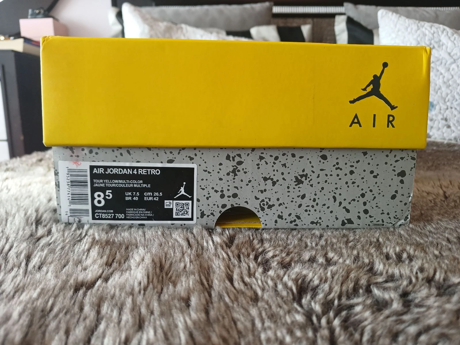 Nike Air Jordan 4 jaunes – photo 2